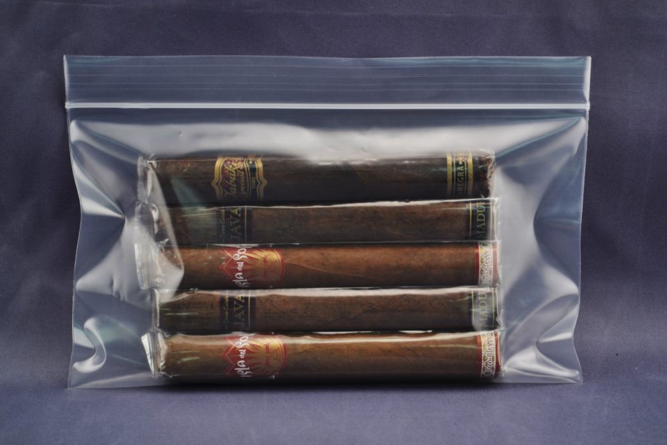 Reclosable poly zip bag with cigars